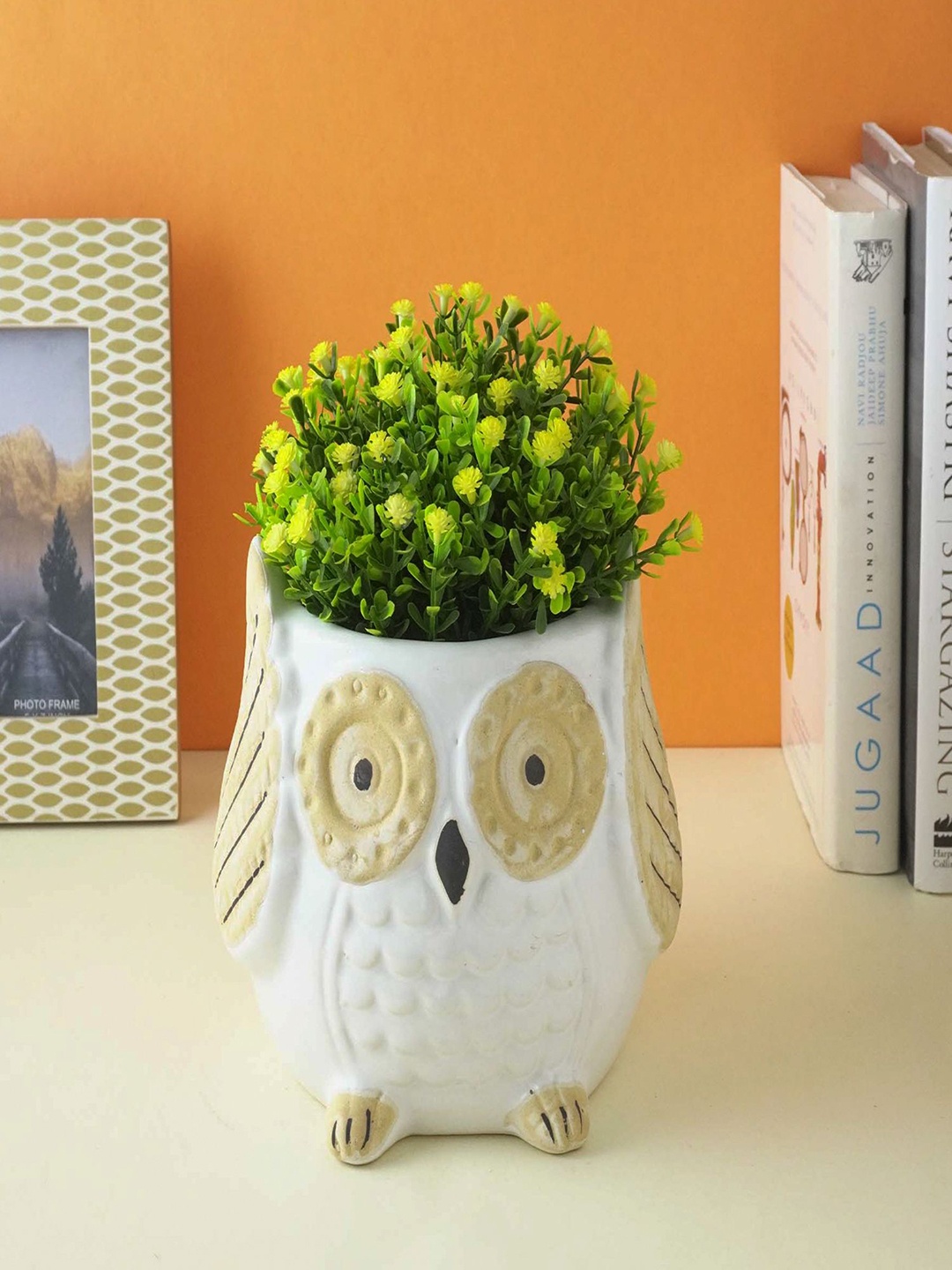 

The Decor Mart White & Cream Textured Owl Shaped Ceramic Planter