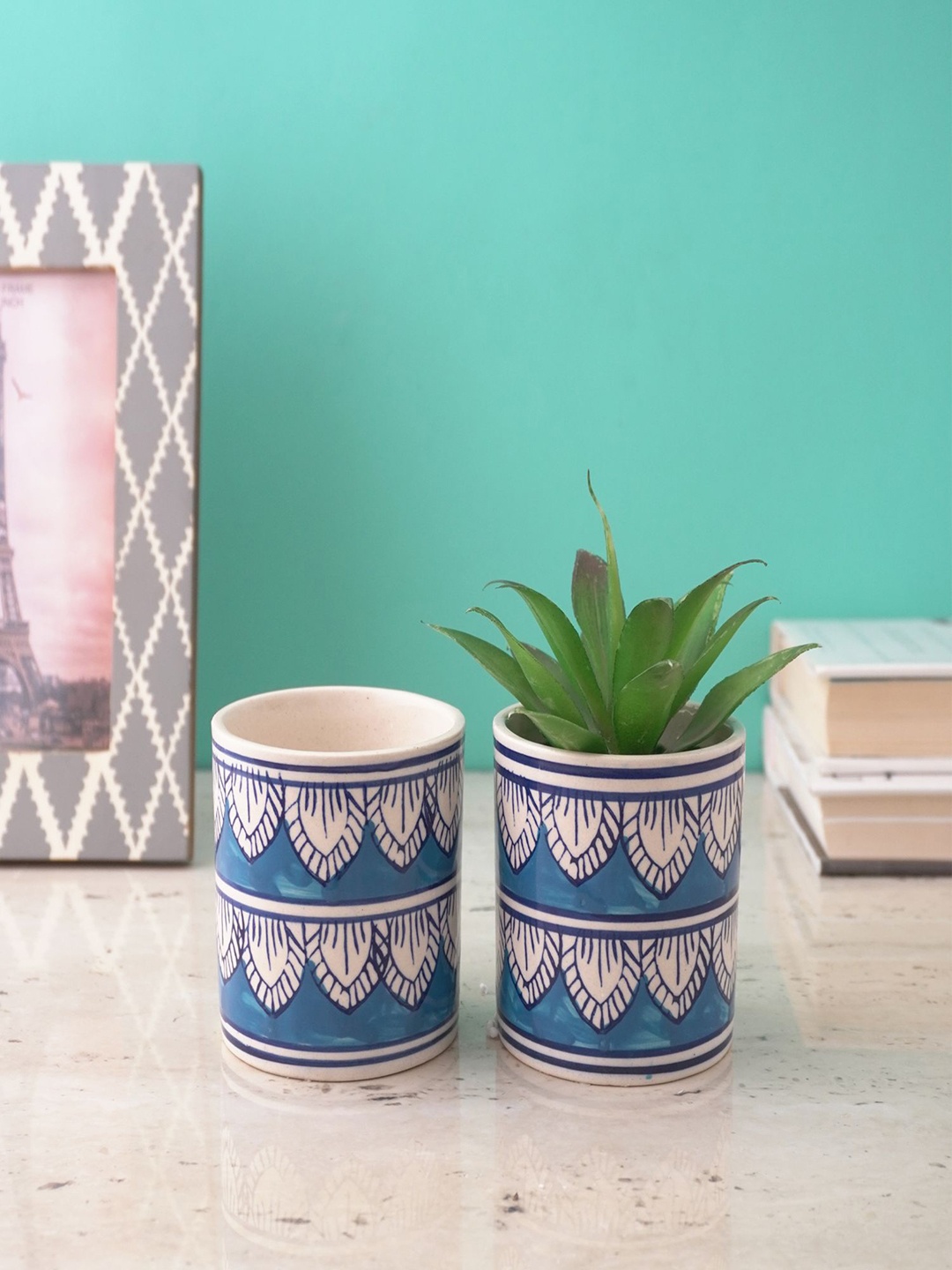 

The Decor Mart Blue & White 2 Pieces Textured Ceramic Planters