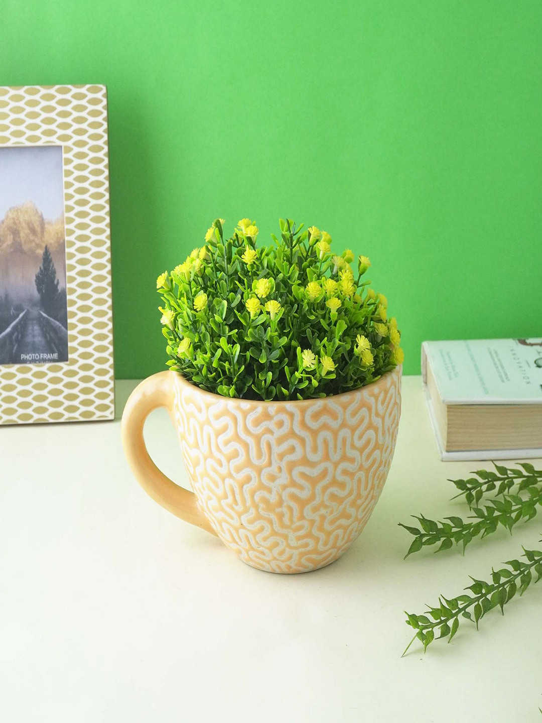 

The Decor Mart Orange & White Printed Zig-Zag Cup Ceramic Planter