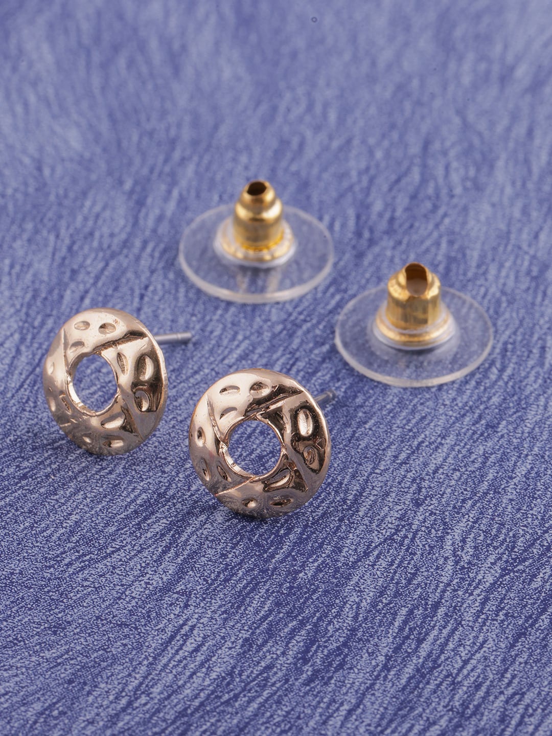 

DressBerry Gold-Plated Studs Earring