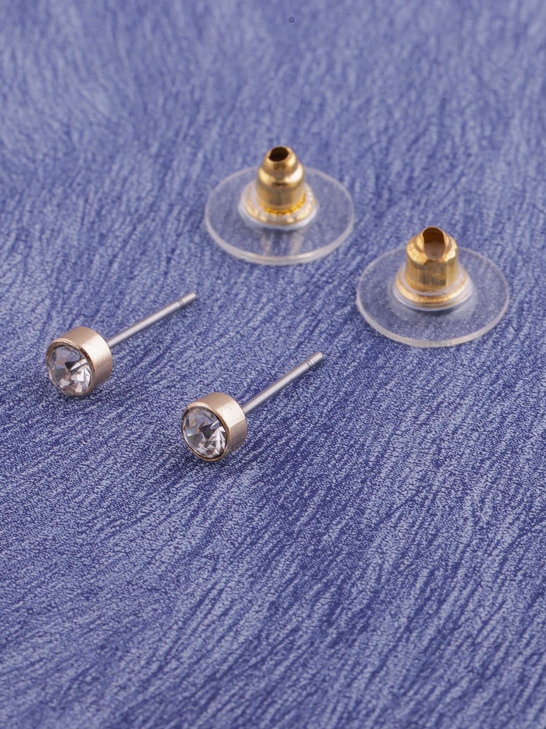 

DressBerry Gold-Plated Contemporary Studs Earrings