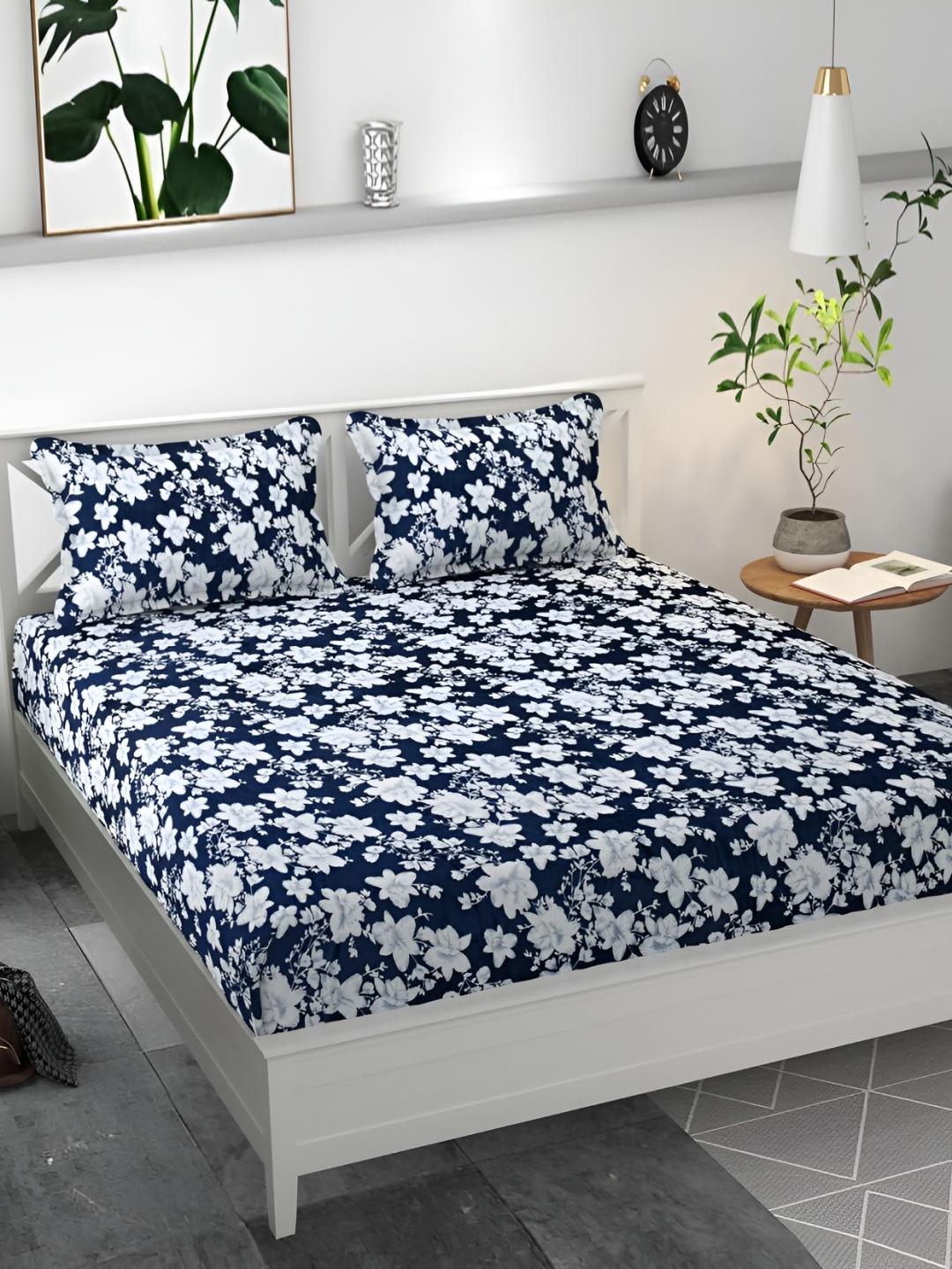 

Furnistitchs Blue and White Floral 300 TC King Bedsheet with 2 Pillow Covers