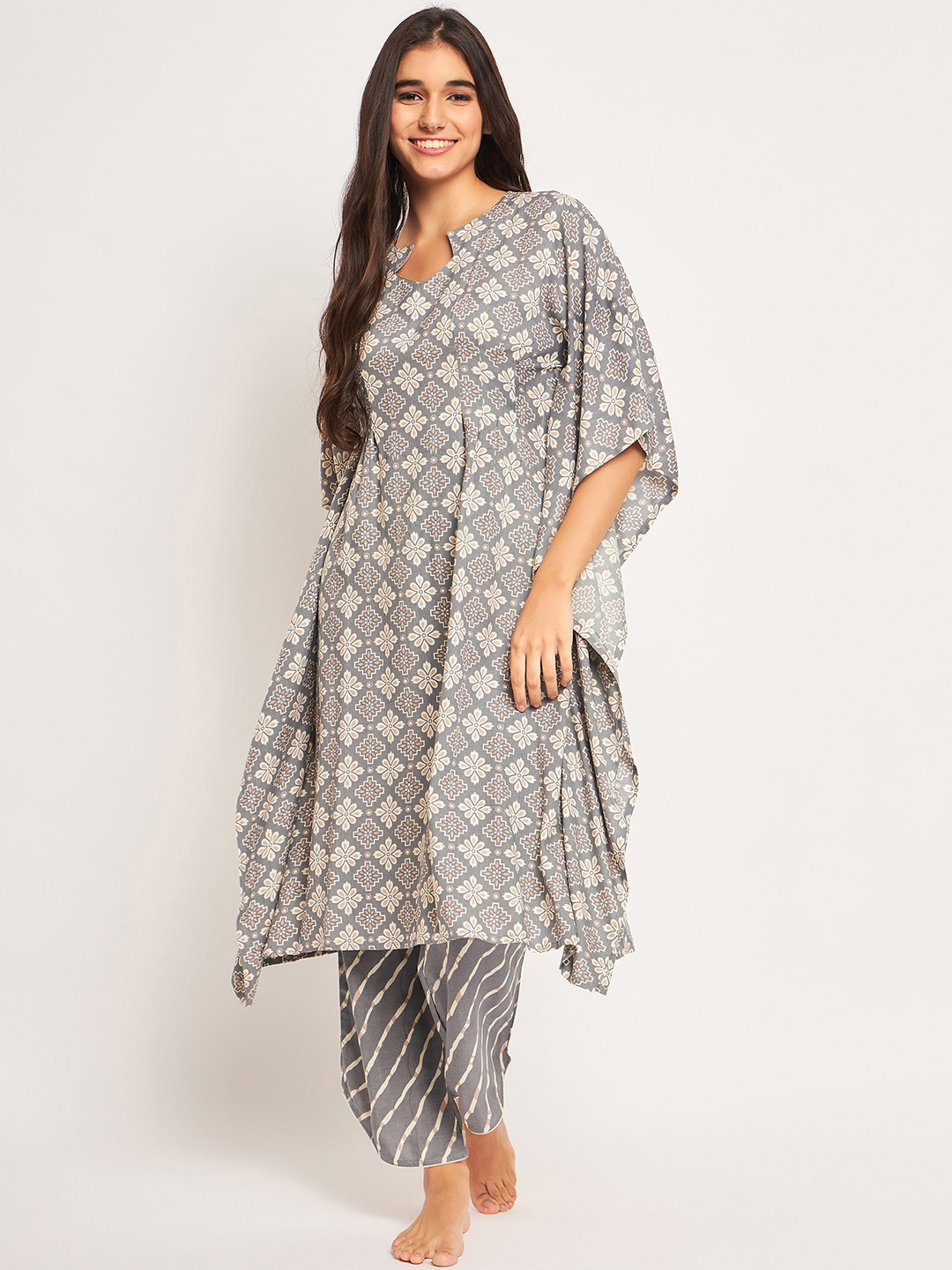 

The Kaftan Company Ethnic Motifs Printed Longline Kaftan With Pyjamas, Grey