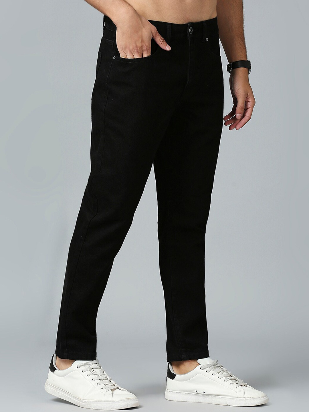 

Roadster Men Black Mid Rise Relaxed-Fit Clean Look Cotton Jeans