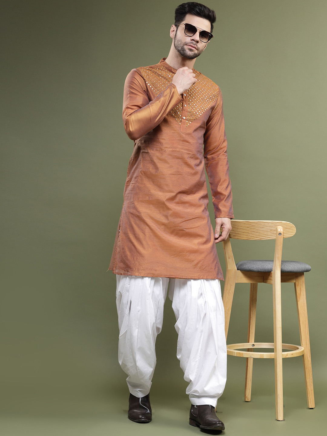 

Ramas Men Mustard Long Sleeves Mandarin Collar Mirror Work Straight Kurta