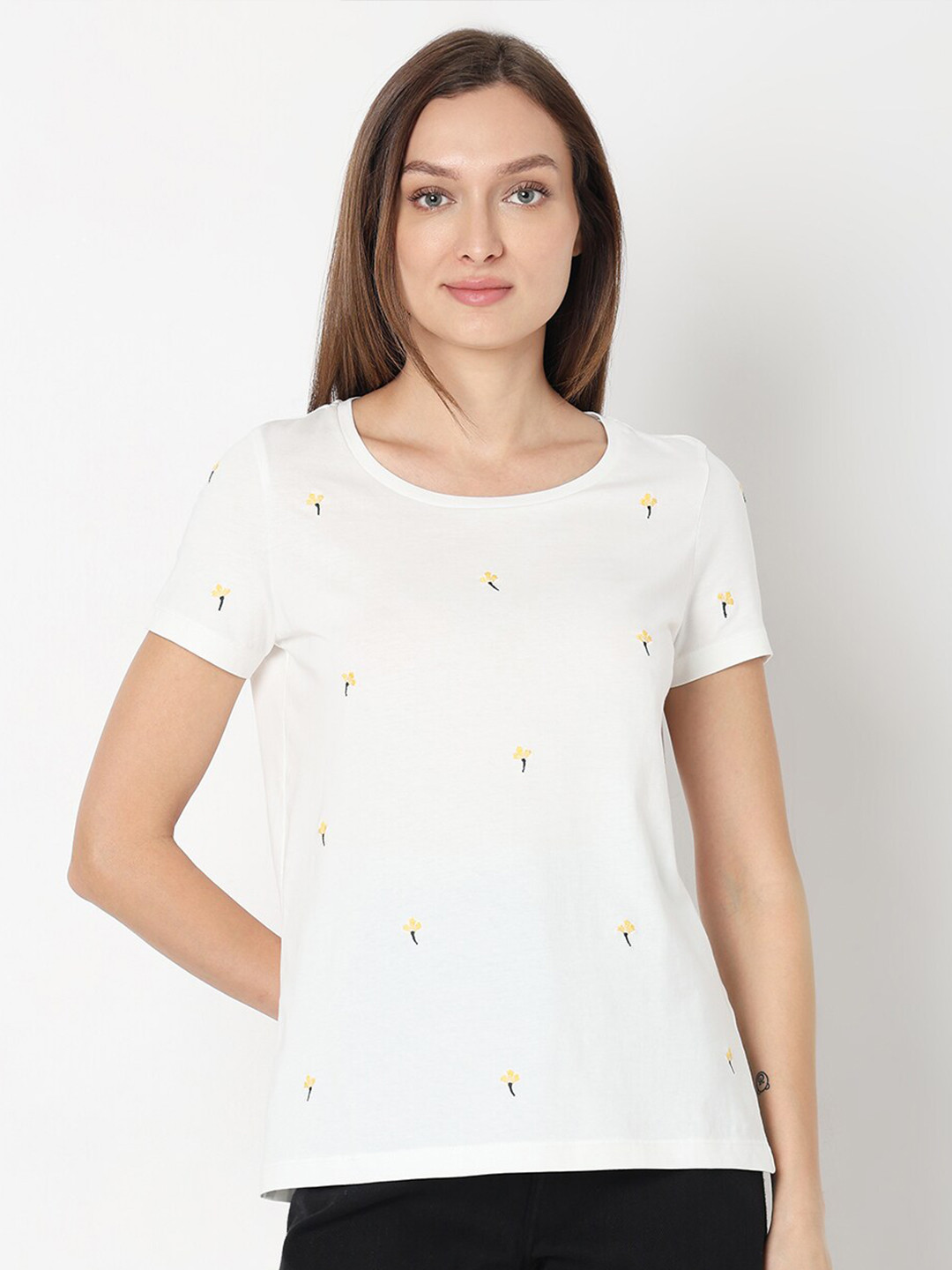 

Vero Moda Micro Ditsy Print Printed Round Neck Short Sleeves Cotton Regular T-shirt, White