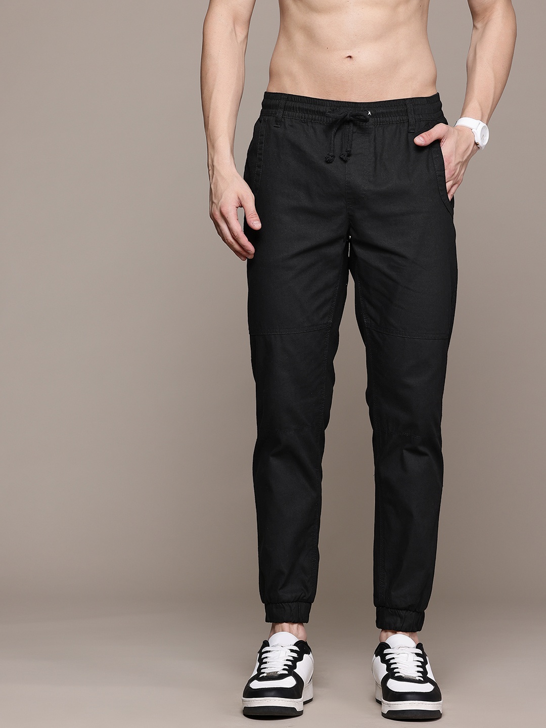 

Roadster Men Joggers Trousers, Black