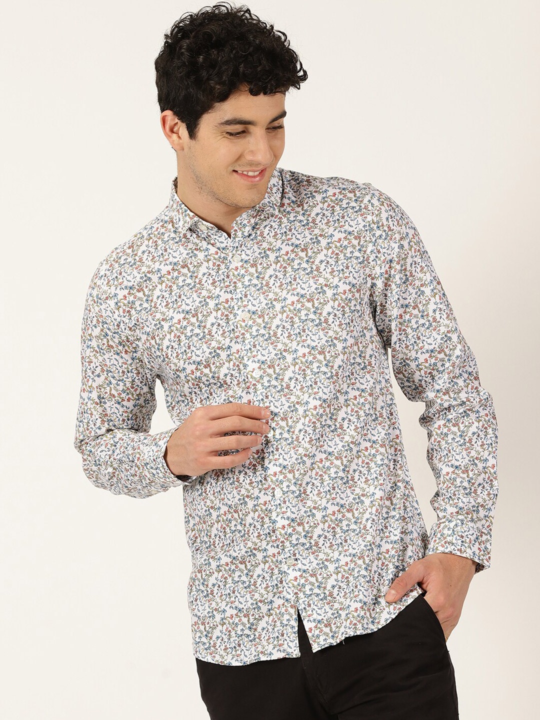 

Mast & Harbour White Classic Slim Fit Floral Printed Pure Cotton Casual Shirt
