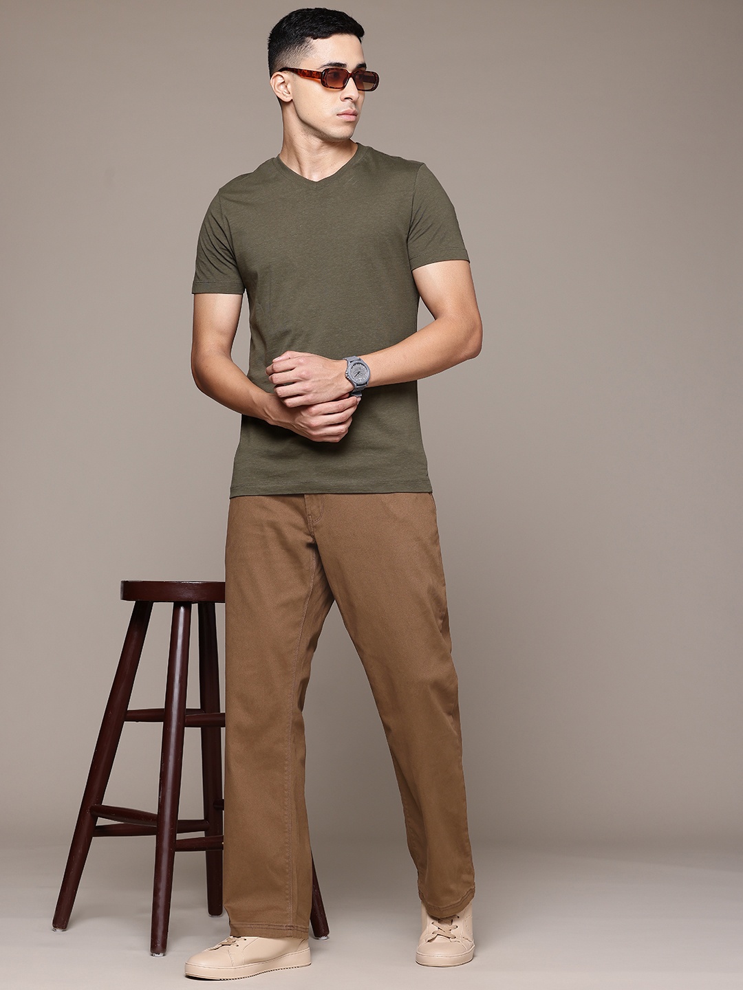 

The Roadster Lifestyle Co. Men Pure Cotton Trousers, Brown