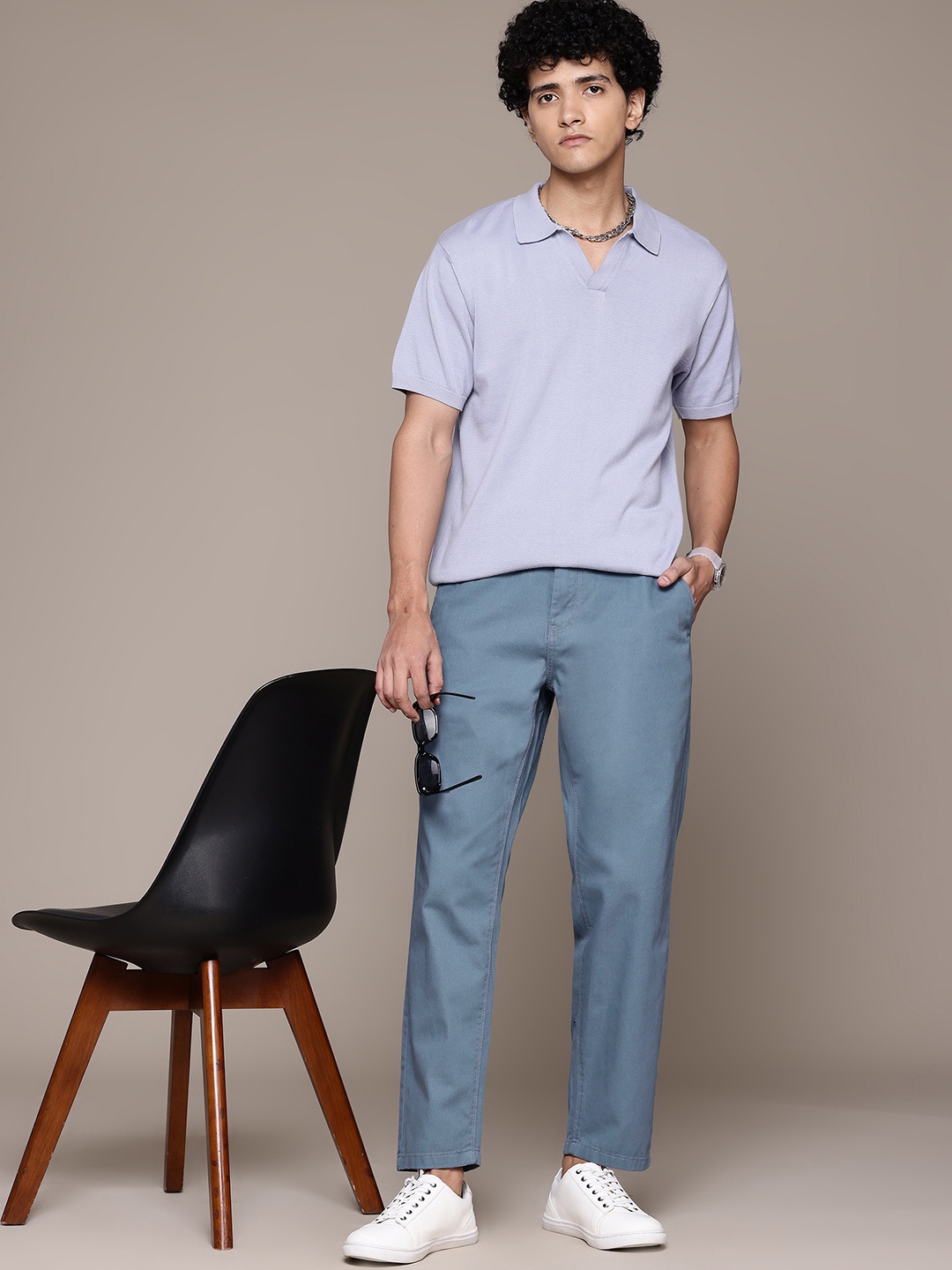 

The Roadster Lifestyle Co. Men Pure Cotton Trousers, Blue