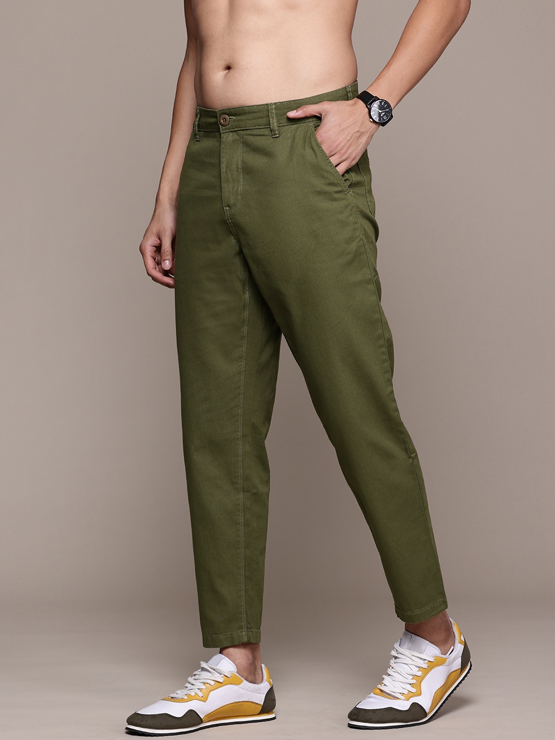 

The Roadster Lifestyle Co. Men Pure Cotton Relaxed Trousers, Olive