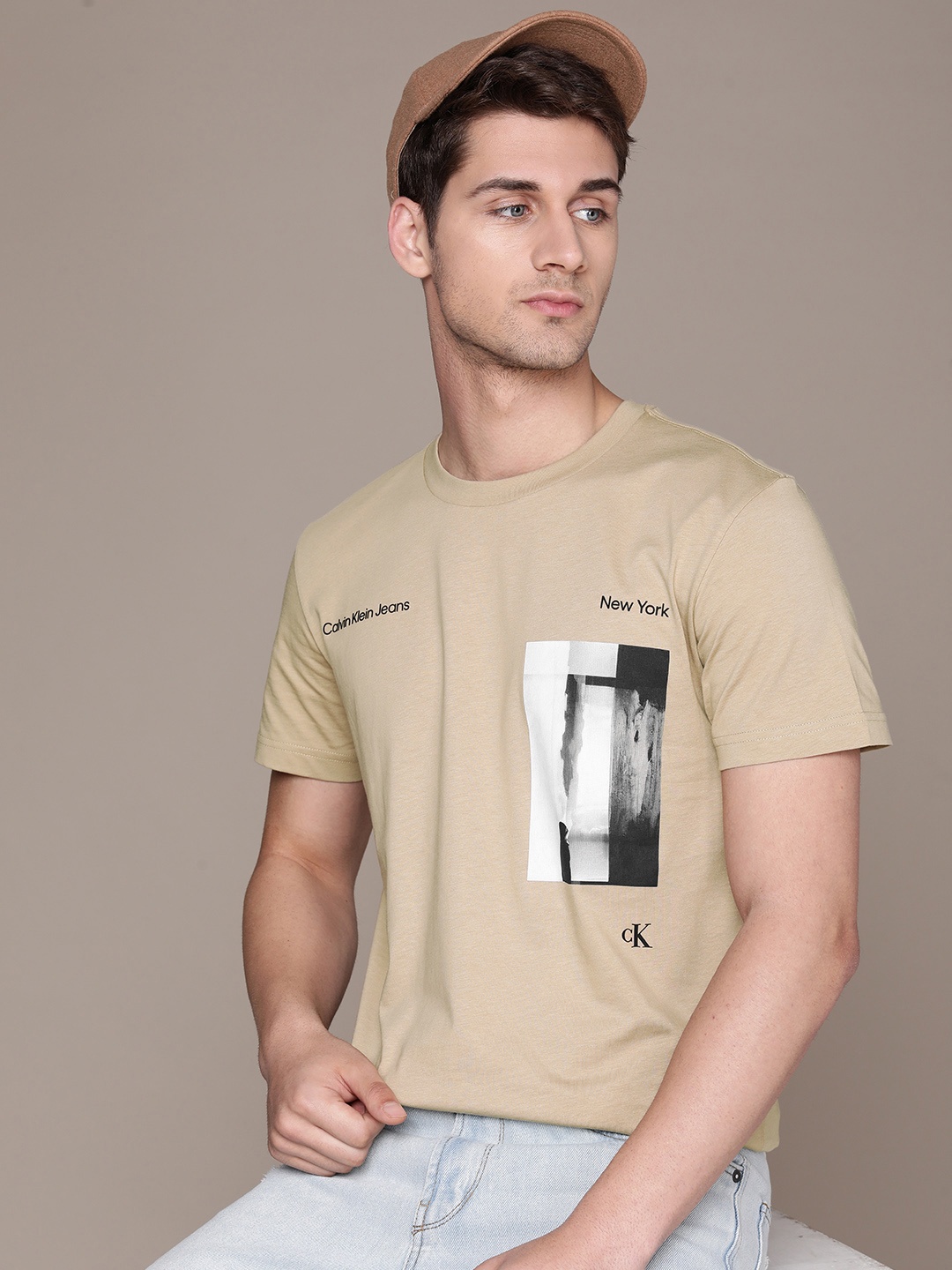 

Calvin Klein Jeans Printed Pure Cotton T-shirt, Beige