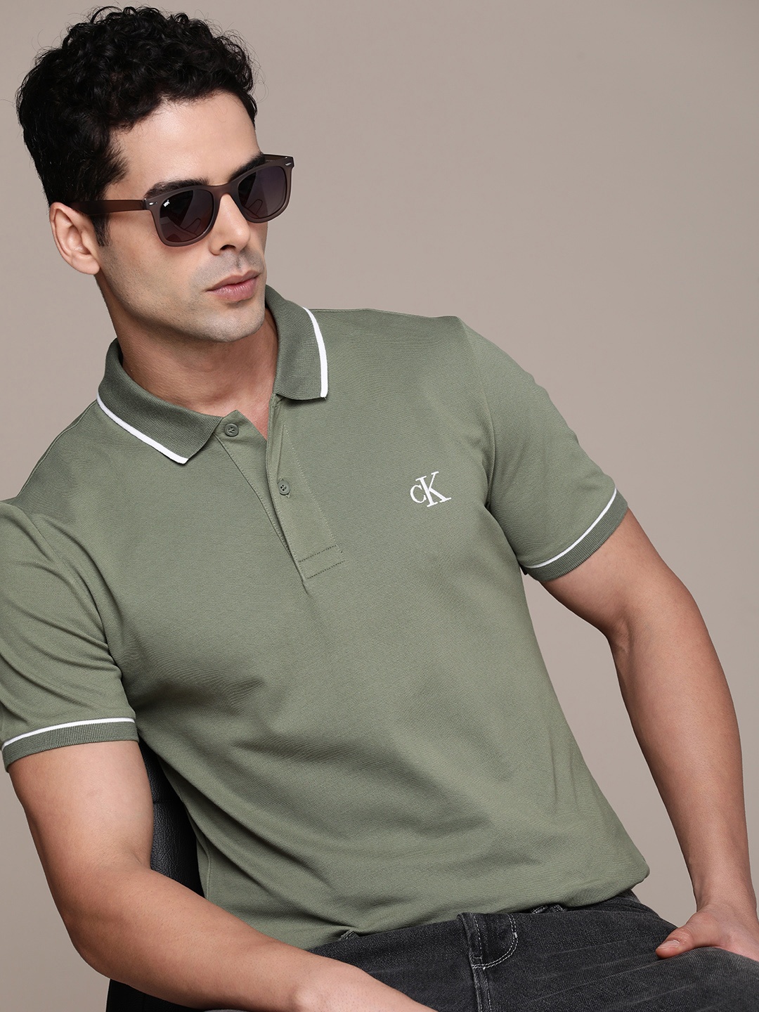 

Calvin Klein Jeans Solid Polo Collar Slim Fit T-shirt, Green