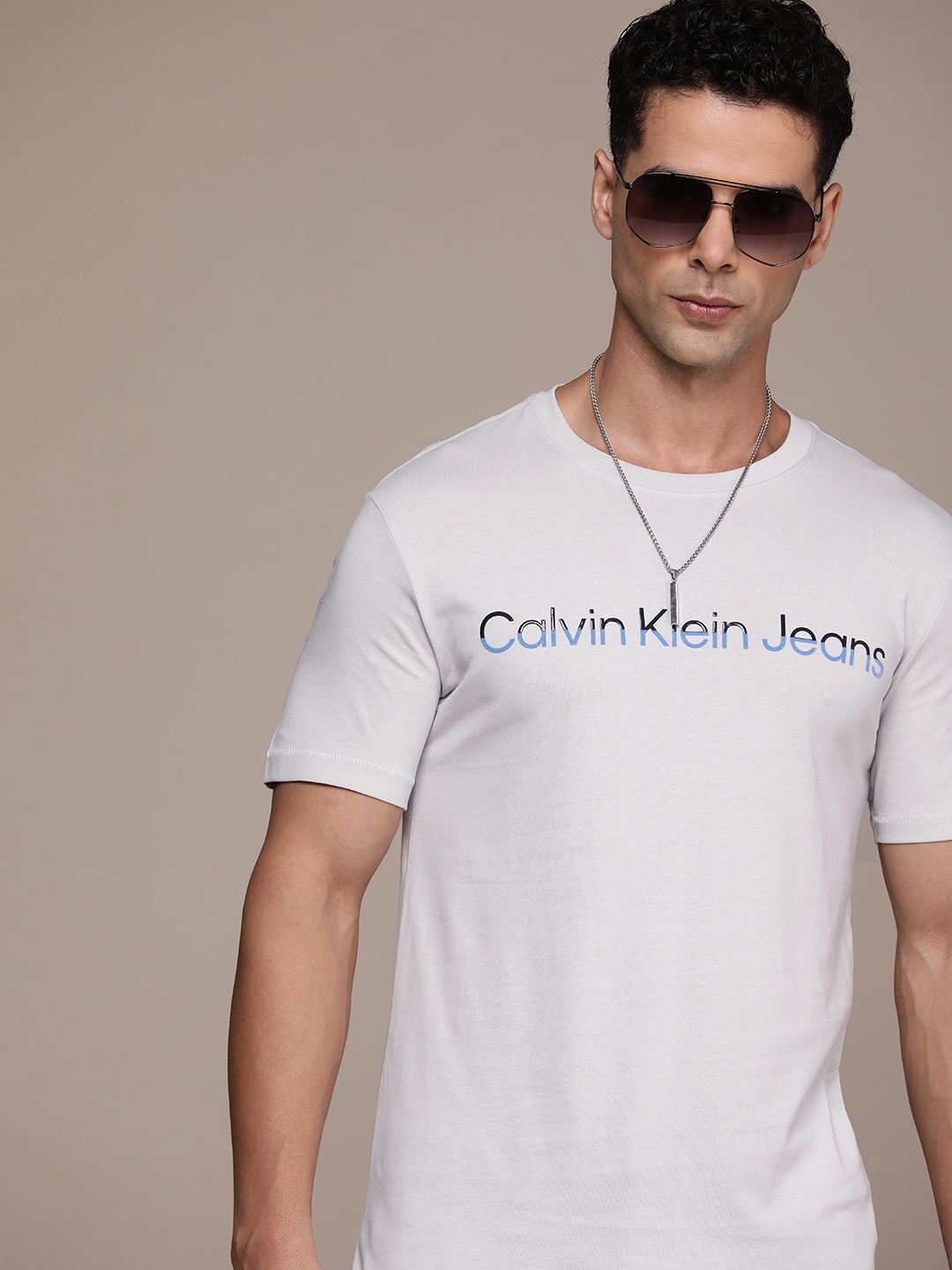 

Calvin Klein Jeans Brand Logo Pure Cotton Applique Slim Fit T-shirt, Grey