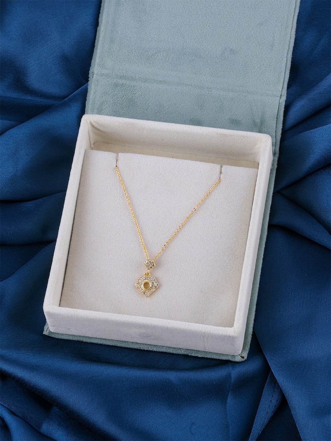 

DressBerry Gold-Plated Diamond-Shaped Stone-Studded Pendant & Chain