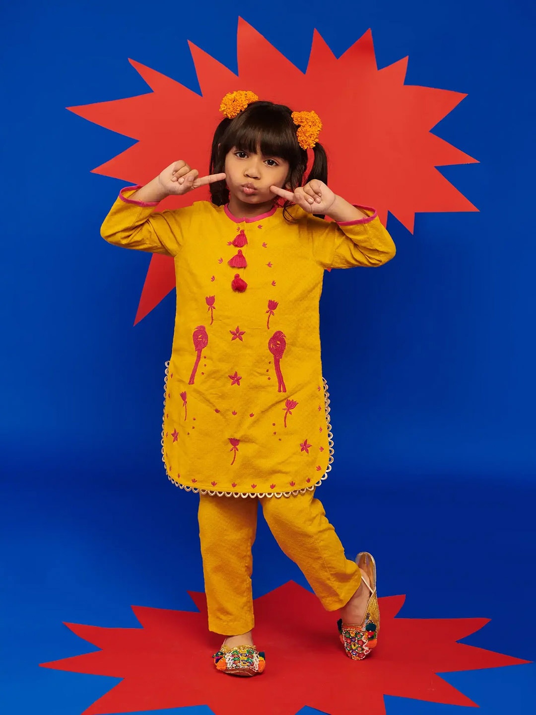 

Somersault Girls Embroidered Regular Pure Cotton Kurta With Trousers, Yellow