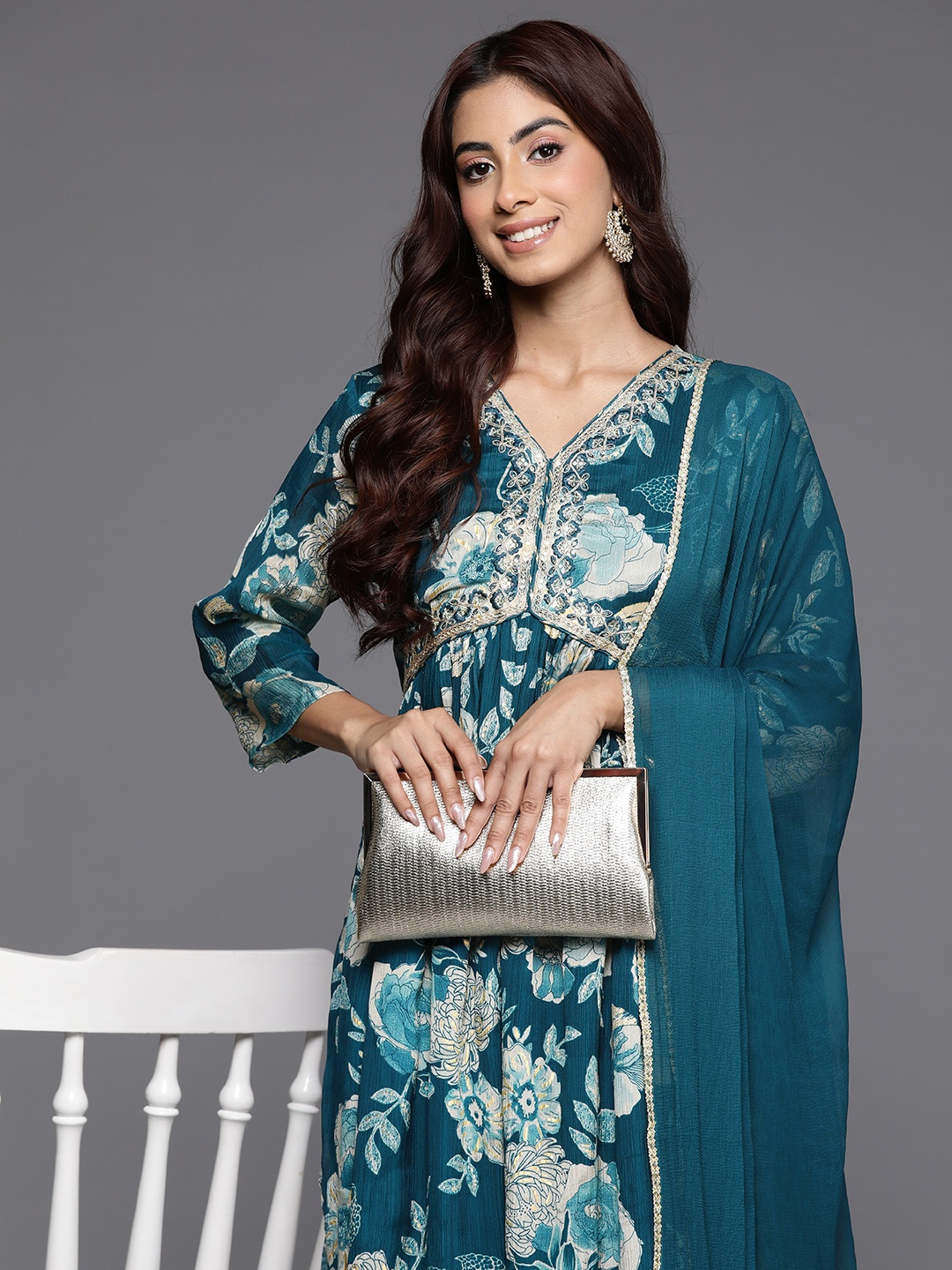 

Varanga Women Floral Printed Empire Sequinned Pure Silk Kurta with Trousers & With Dupatta, Teal