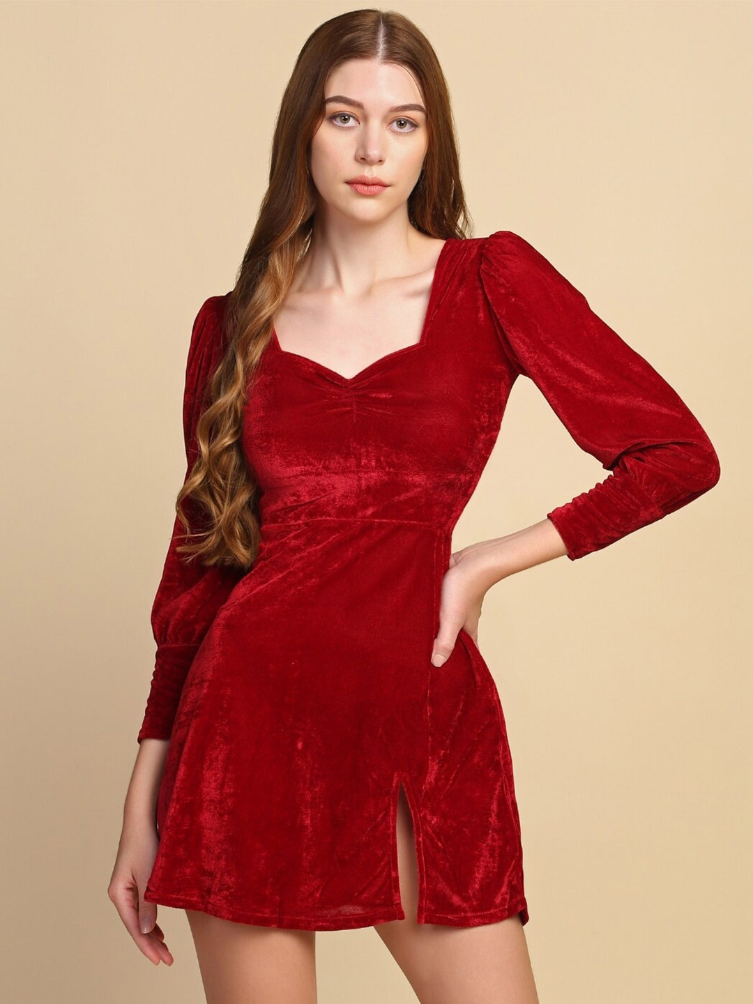 

STARIN Sweetheart Neck Slit Velvet Sheath Mini Dress, Red