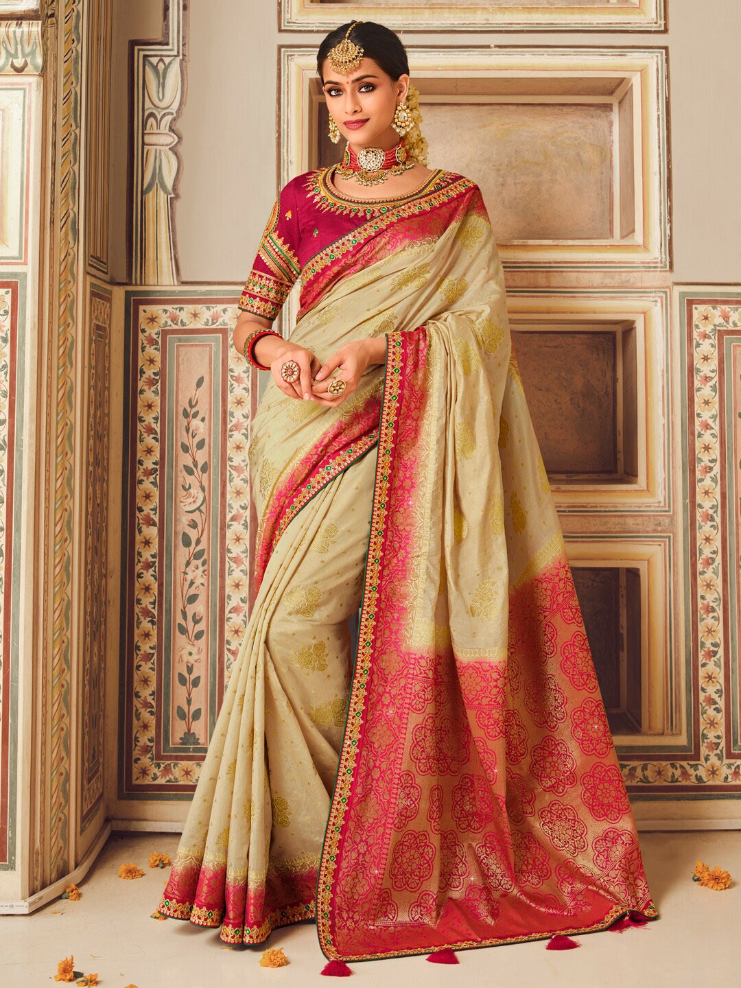 

Saree mall Cream-Coloured Ethnic Motifs Woven Design Zari Banarasi Saree