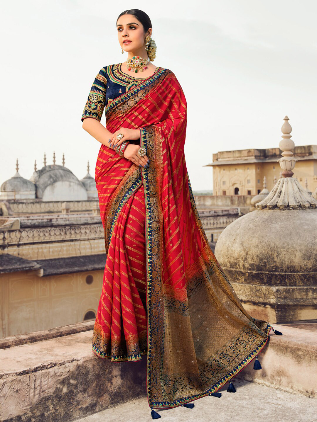 

Saree mall Red Ethnic Motifs Woven Design Zari Detailed Banarasi Saree