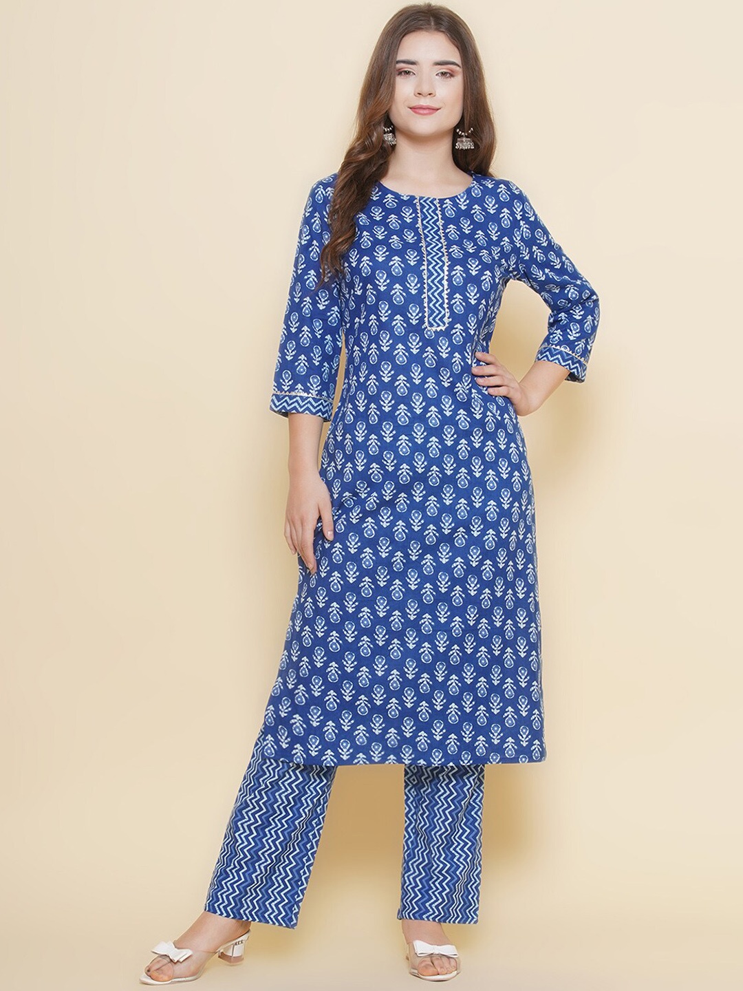 

NAMA'S Ethnic Motifs Printed Gotta Patti Indigo Pure Cotton Straight Kurta with Trouser, Blue
