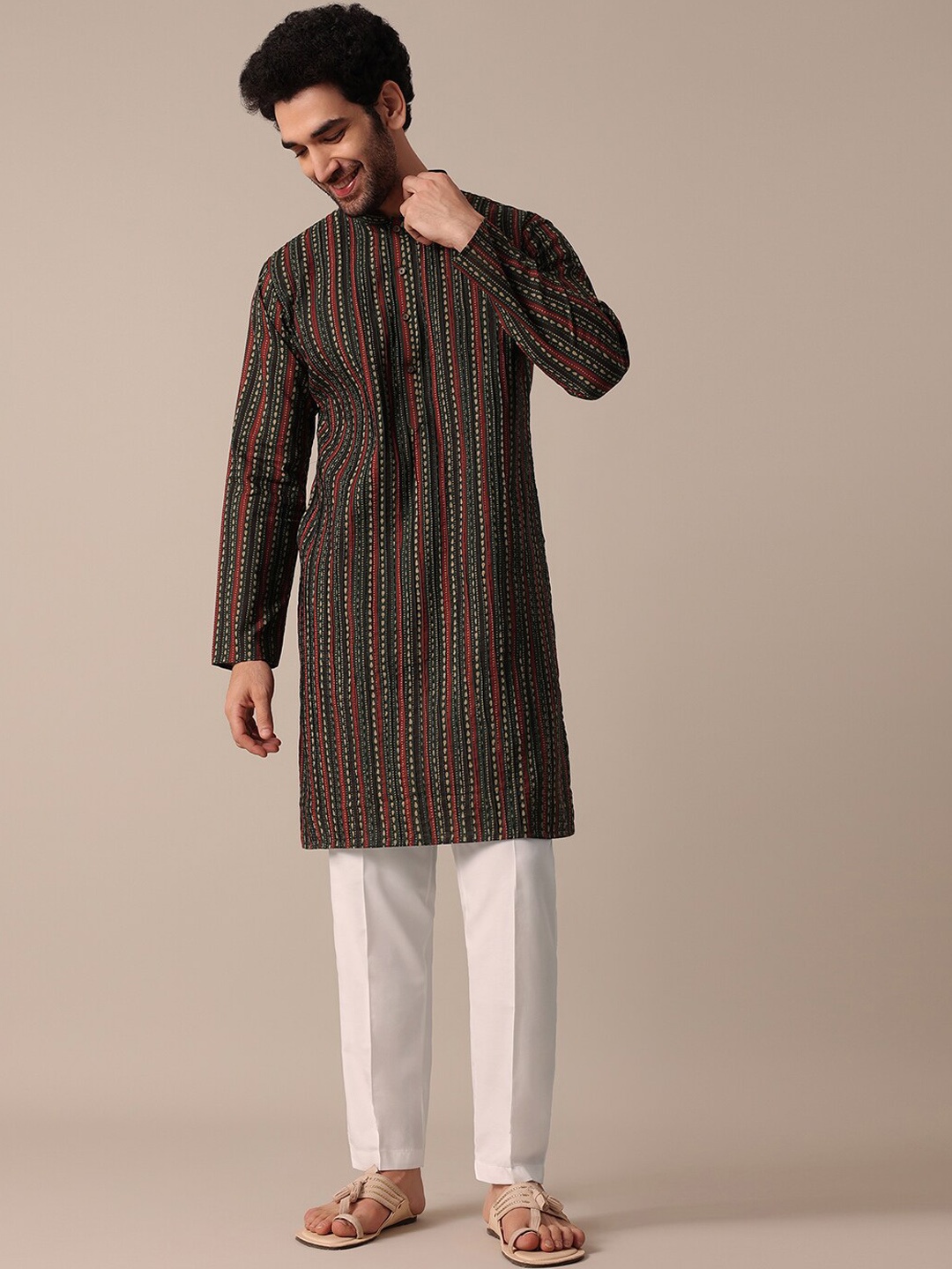 

KALKI Fashion Ethnic Motifs Printed Mandarin Collar Straight Kurta With Trouser, Green