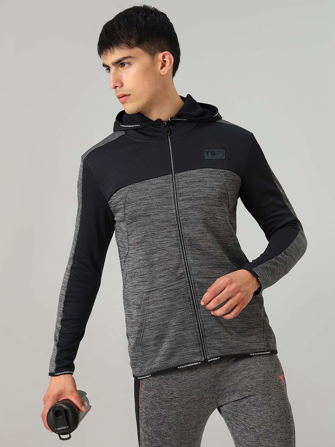 

Technosport Colourblocked Hooded Lightweight Antimicrobial Training or Gym Sporty Jacket, Charcoal