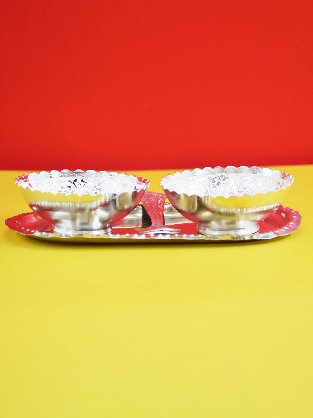 

PujaNPujari Sliver Toned 3 Pieces Bowls Silver Plated Bowls Tray