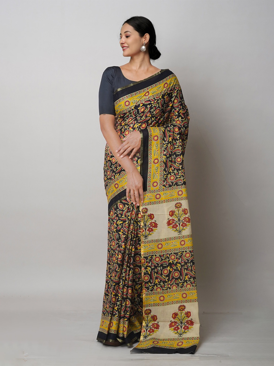 

Unnati Silks Floral Printed Zari Pure Cotton Handloom Block Print Saree, Black