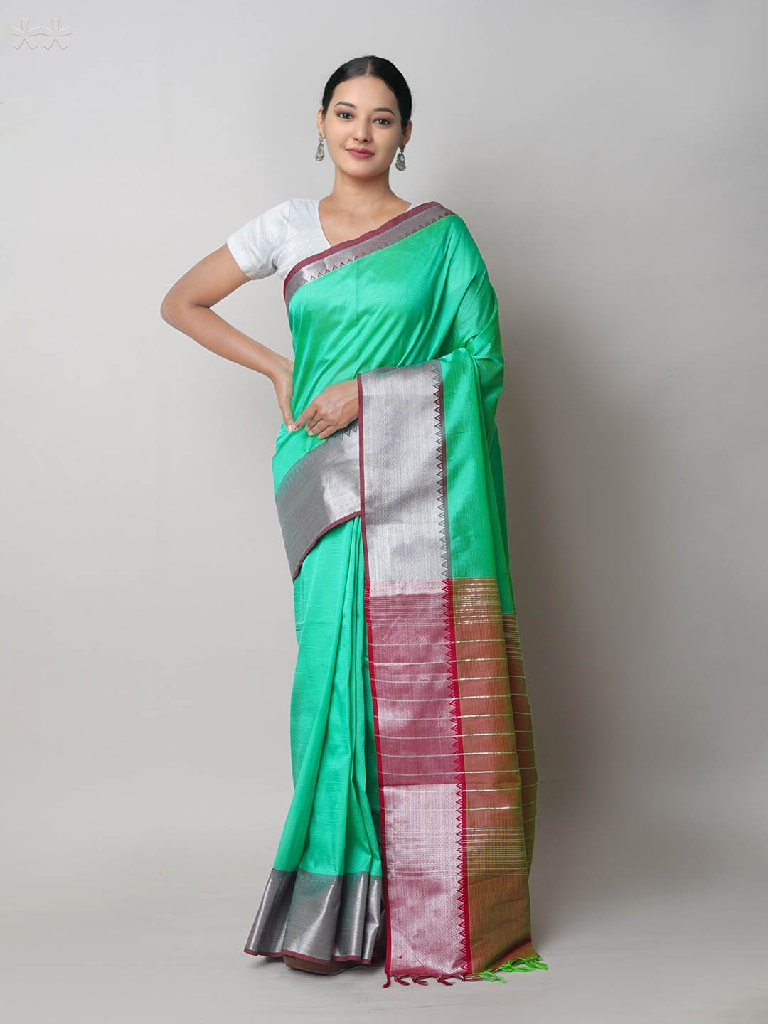 

Unnati Silks Zari Detailed Pure Silk Handloom Mangalagiri Saree, Green