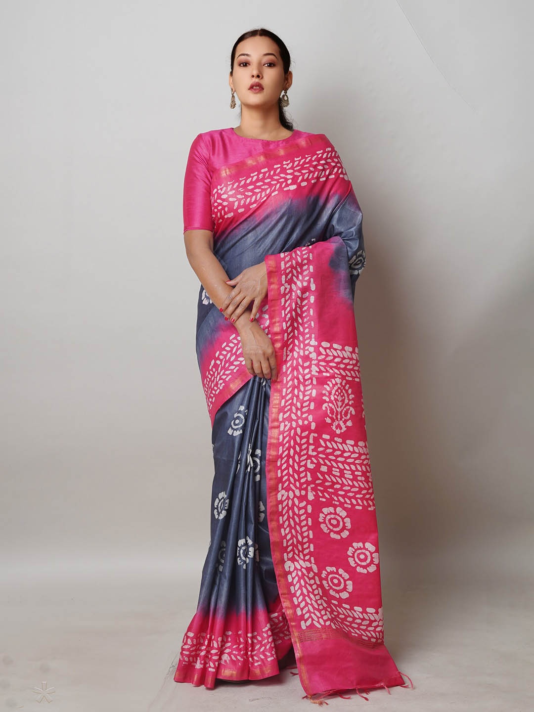 

Unnati Silks Batik Printed Silk Cotton Handloom Chanderi Saree, Grey