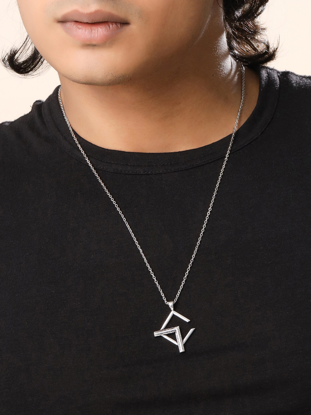 

Kicky And Perky 92.5 Sterling Silver Pendant With Chain