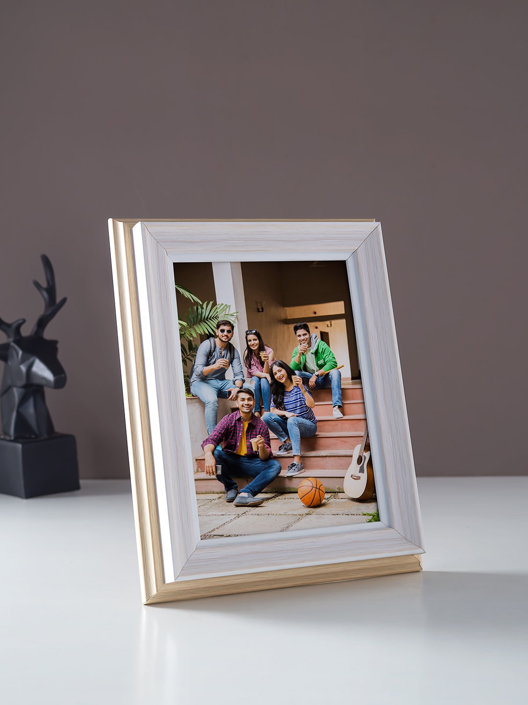 

Golden Peacock White MDF Rectangular Table Photo Frame