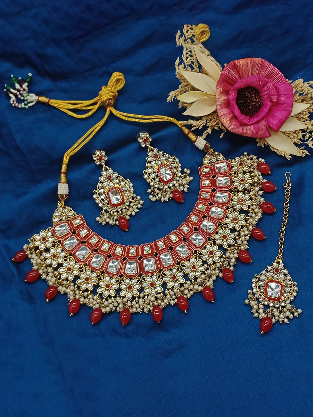 

AASHISH IMITATION Gold-Plated Kundan-Studded & Beaded Jewellery Set