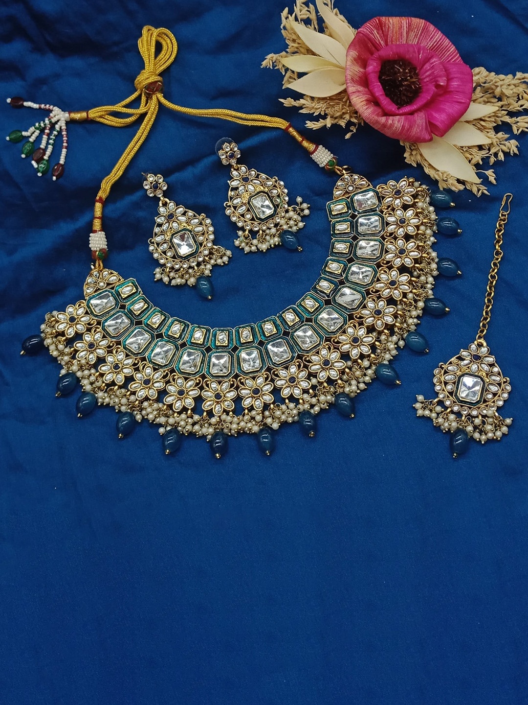 

AASHISH IMITATION Gold-Plated Kundan Studded Meenakari Necklace With Earrings & Maang Tika