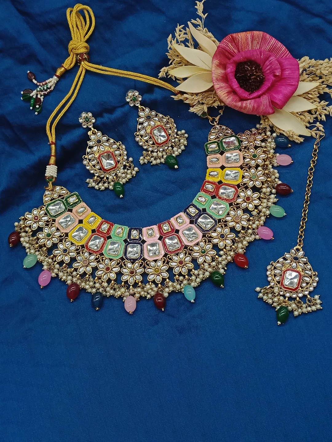 

AASHISH IMITATION Gold-Plated Kundan Stone-Studded Jewellery Set