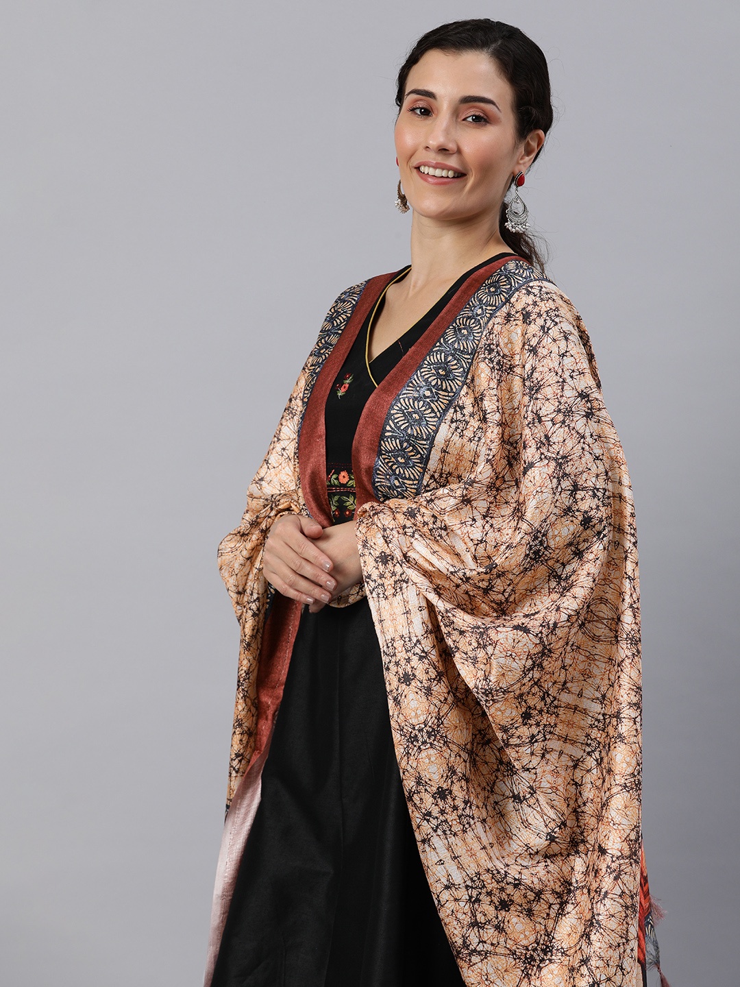 

Rani Saahiba Ethnic Motifs Printed Kalamkari Dupatta, Multi