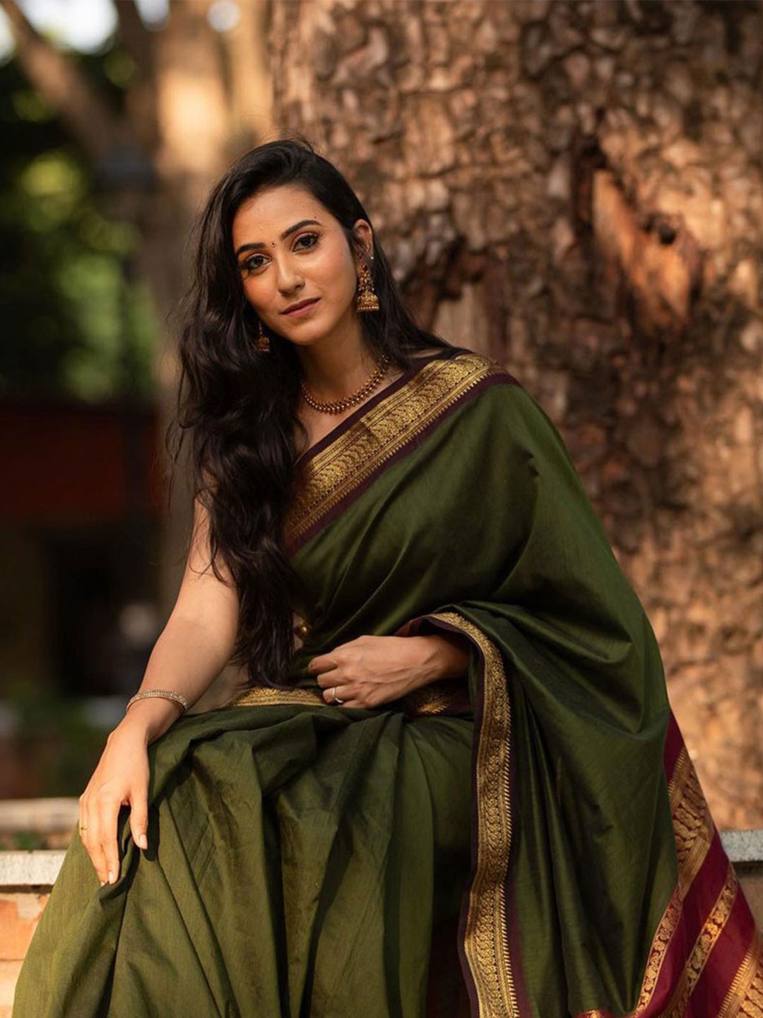 

ALMAARI FASHION Woven Design Border Pure Silk Designer Kanjeevaram Saree, Green