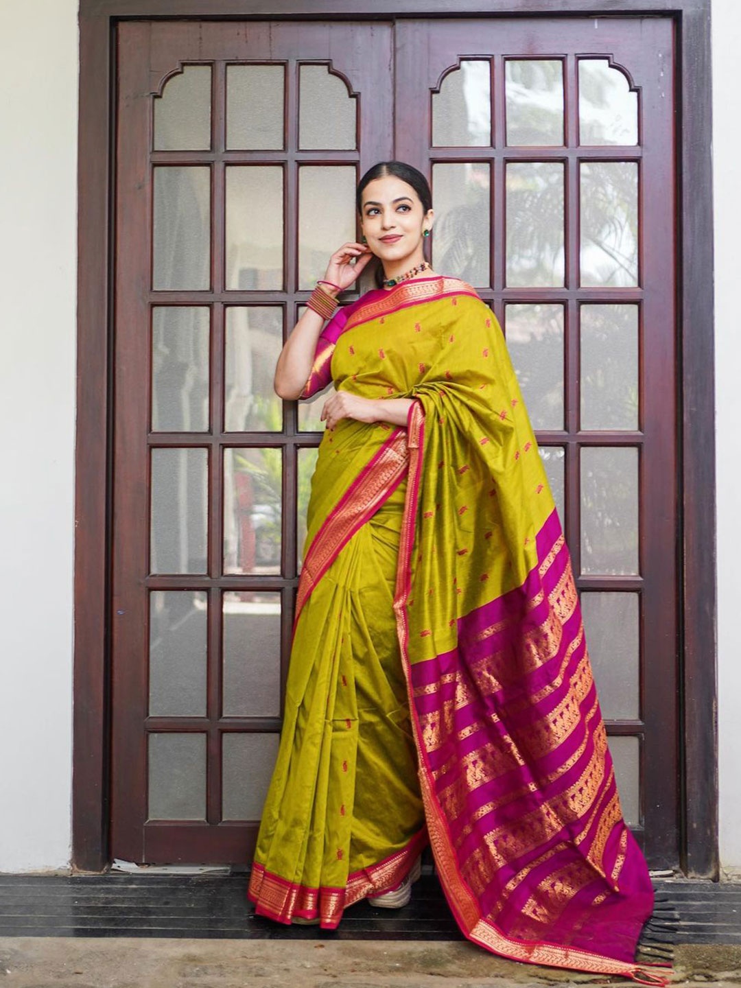 

ALMAARI FASHION Woven Design Pure Silk Kanjeevaram Saree, Yellow