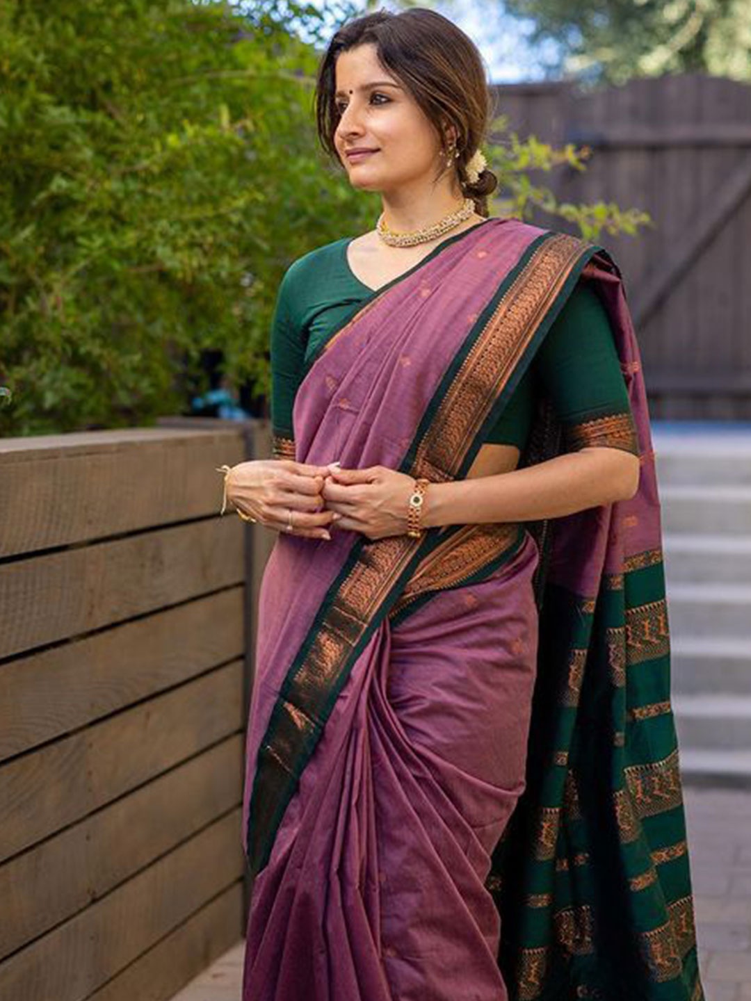 

ALMAARI FASHION Ethnic Motifs Woven Design Pure Silk Kanjeevaram Saree, Pink