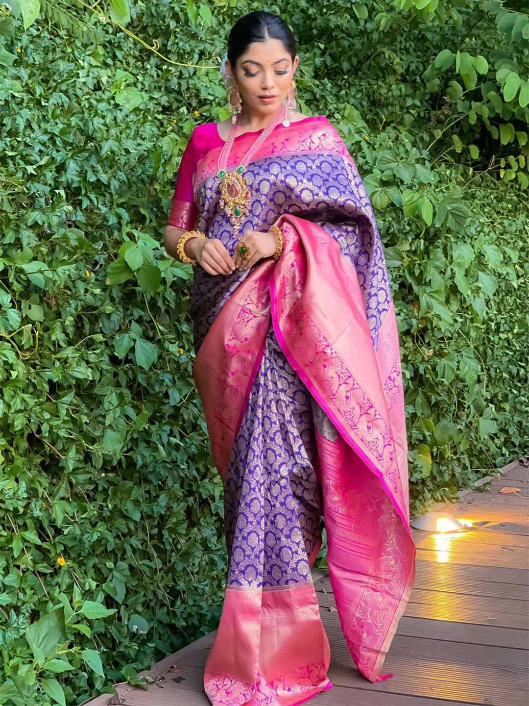 

ALMAARI FASHION Ethnic Motifs Woven Design Zari Detailed Pure Silk Kanjeevaram Saree, Blue