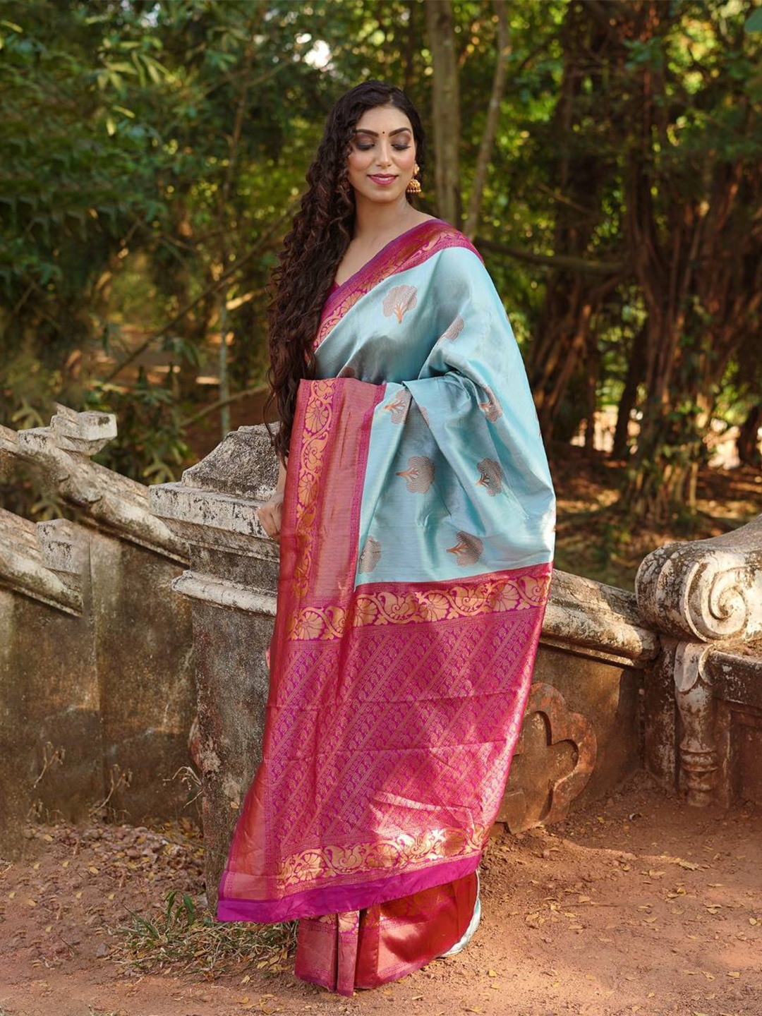 

ALMAARI FASHION Ethnic Motifs Woven Design Zari Pure Silk Kanjeevaram Saree, Blue
