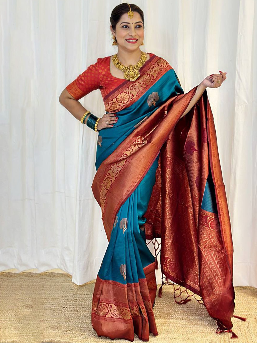 

ALMAARI FASHION Woven Design Pure Silk Kanjeevaram Saree, Teal