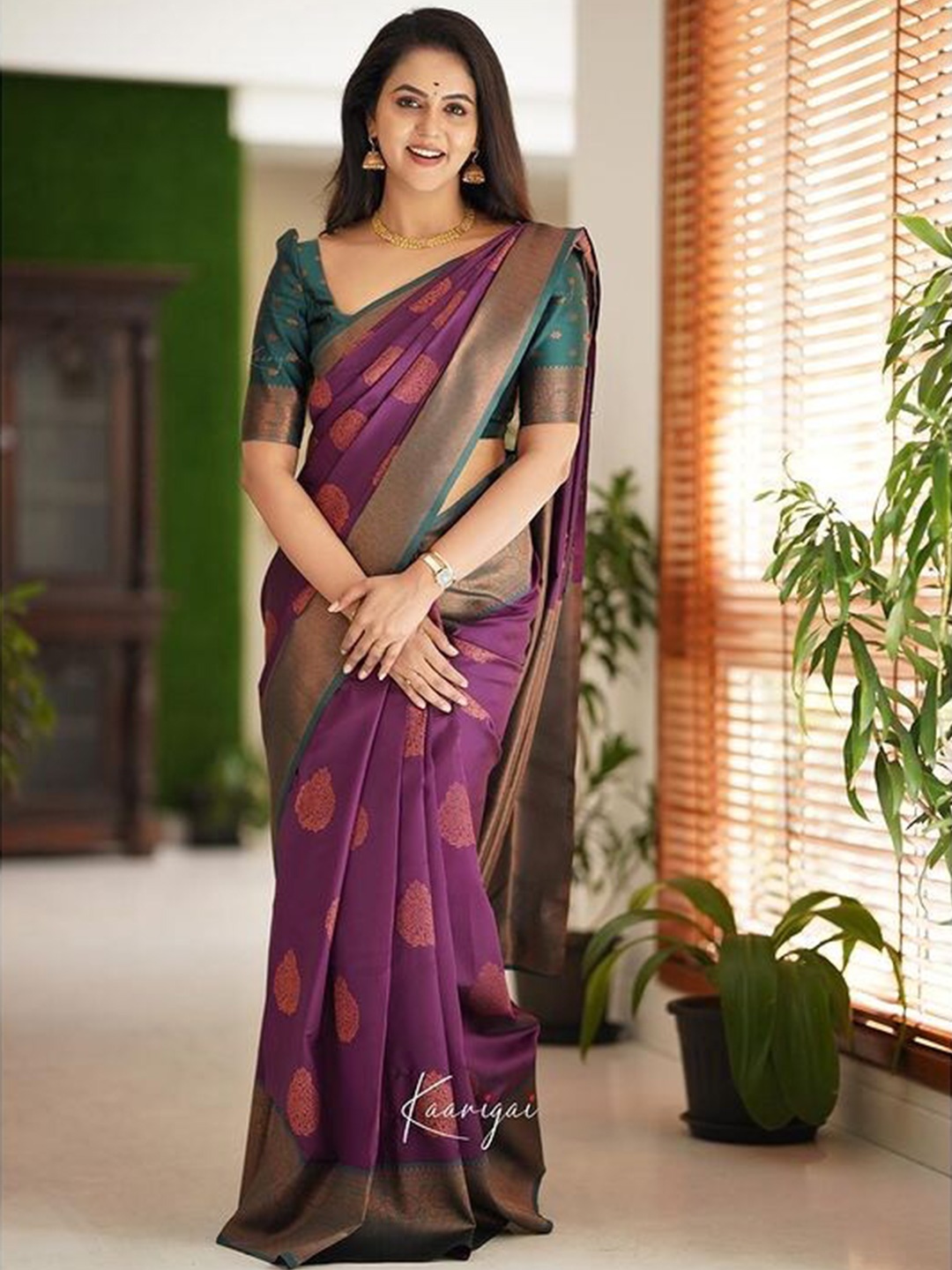 

ALMAARI FASHION Purple Ethnic Motifs Pure Silk Designer Kanjeevaram Saree