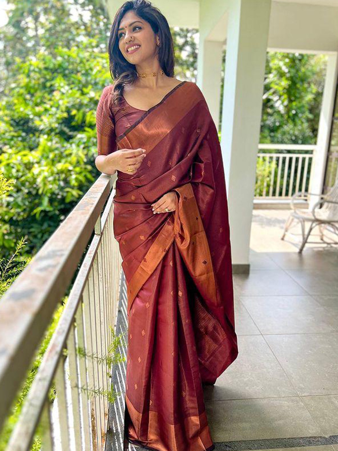 

ALMAARI FASHION Ethnic Motifs Woven Design Zari Pure Silk Kanjeevaram Saree, Maroon