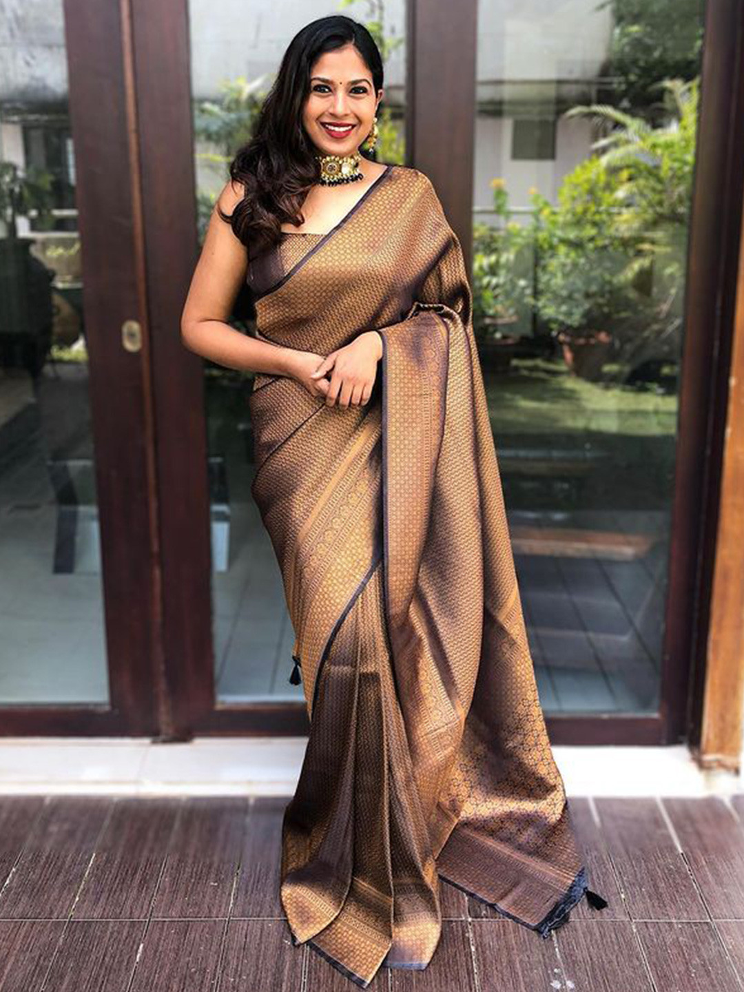 

ALMAARI FASHION Ethnic Motifs Woven Design Zari Pure Silk Kanjeevaram Saree, Black