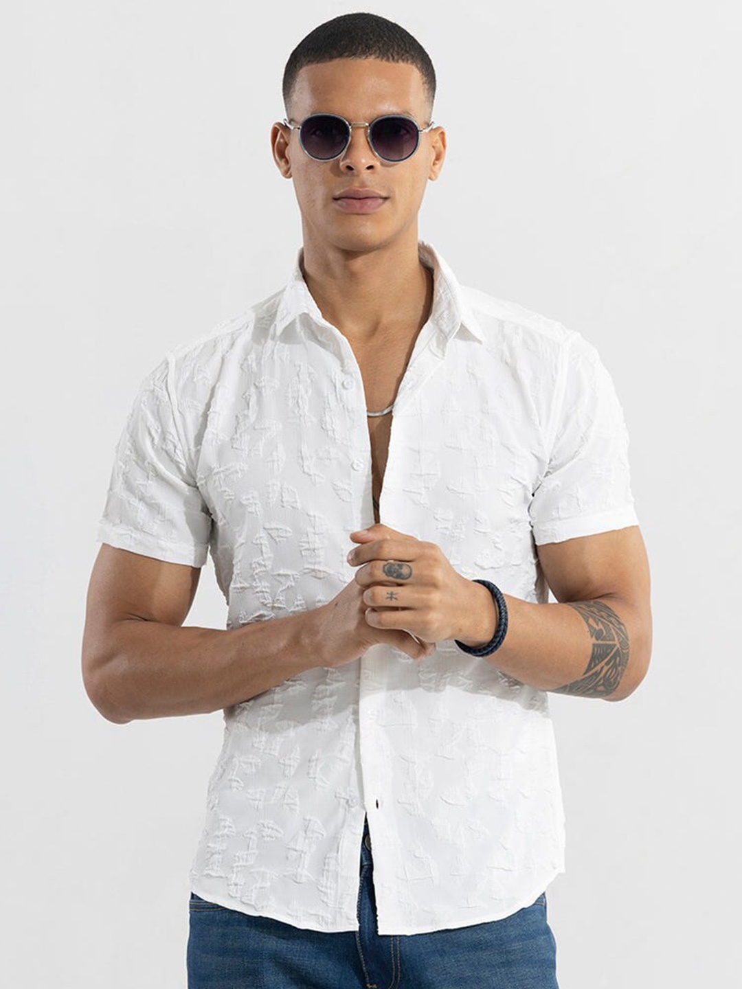 

Snitch White Classic Self Design Slim Fit Casual Shirt