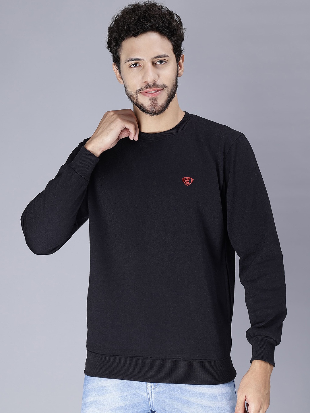

WE PERFECT Round Neck Fleece Sweatshirt, Black