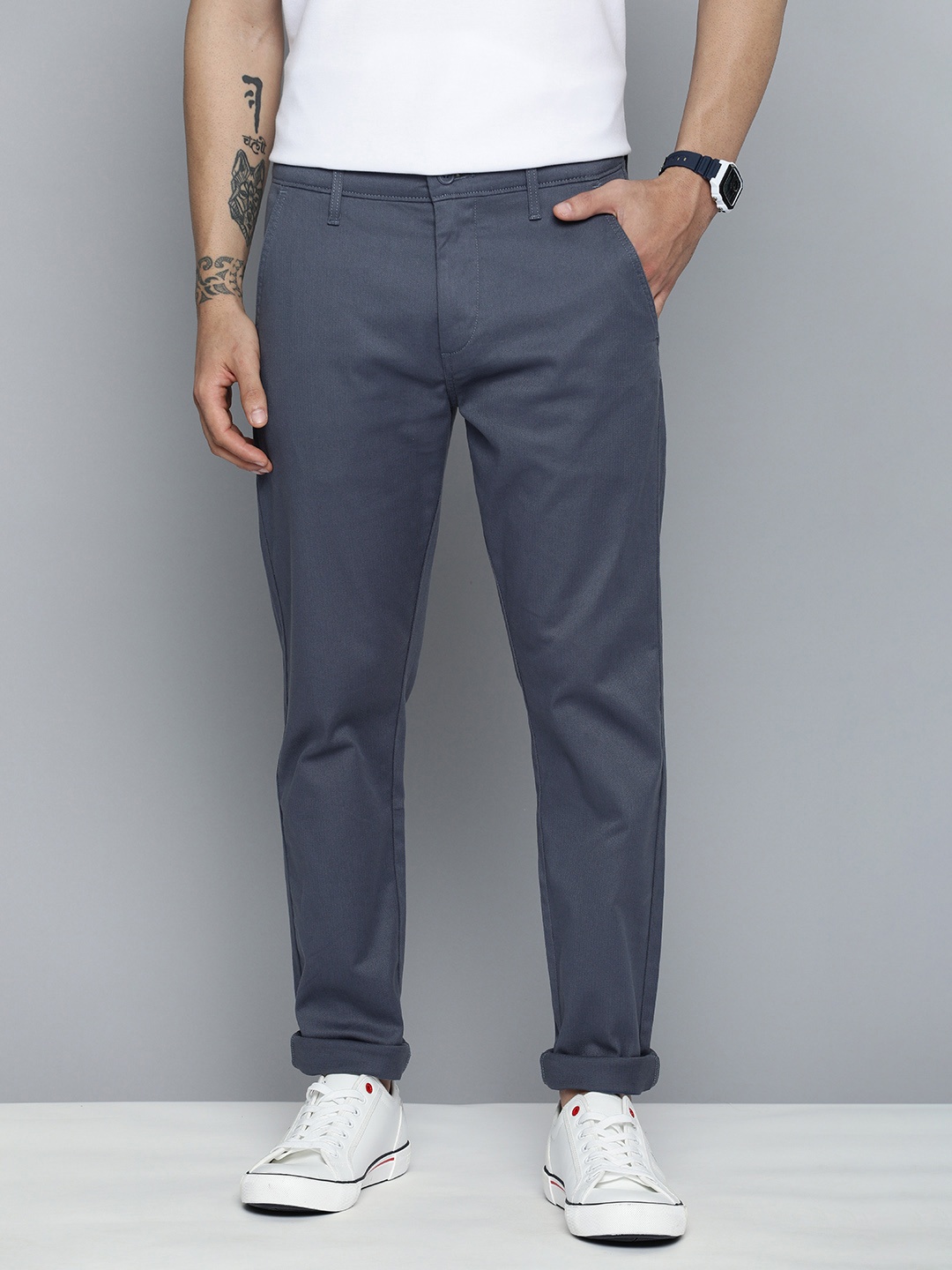 

Levis Men Solid 512 Slim Fit Chinos, Blue