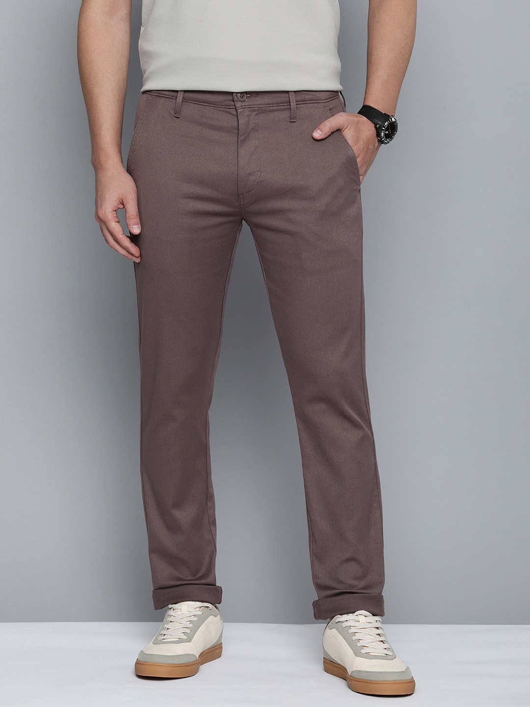 

Levis Men Solid 512 Slim Fit Chinos, Mauve